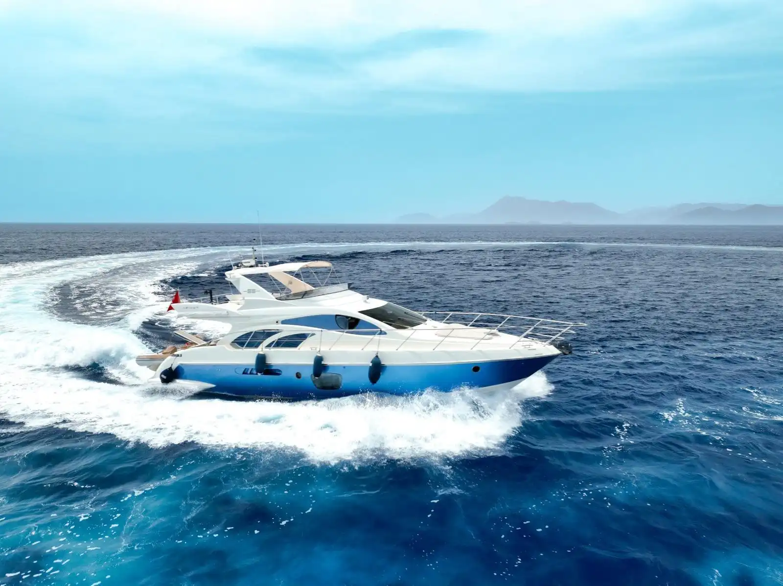 Kemer Yacht Rental 18m Azimut 55 Fly